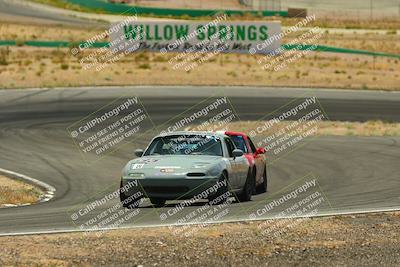 media/May-31-2025-CalClub SCCA (Sat) [[2c1a04e1ee]]/Qualifying/Group 5/Turn 4/